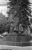 Памятник Т. Г. Шевченко в Тернополе…